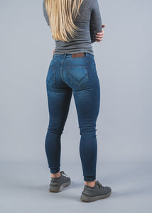 BODY FIT WOMEN'S JEANS - 3D